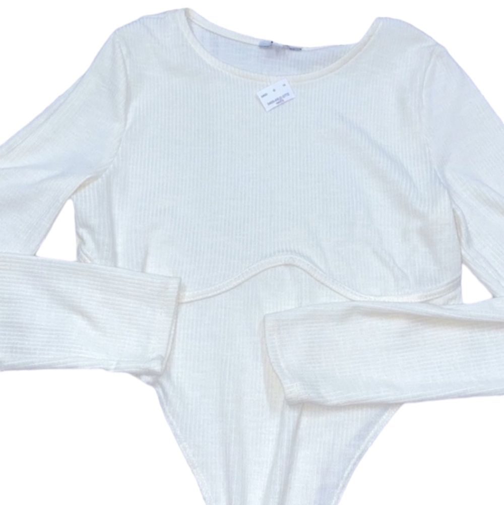 BLASHE ivory color ribbed bodysuit size large new with tags